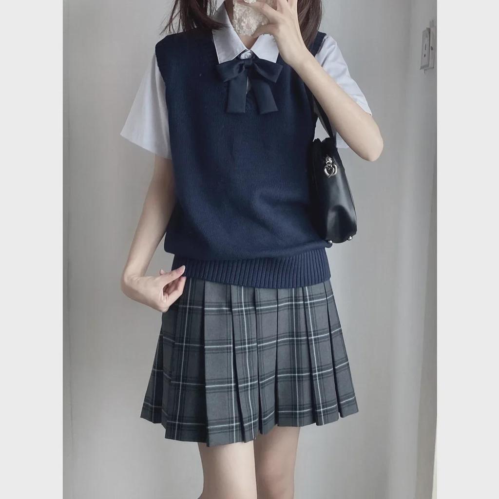 Japanese College Style V-Neck Sweater Vest - Solid Color Knit for Spring & Autumn