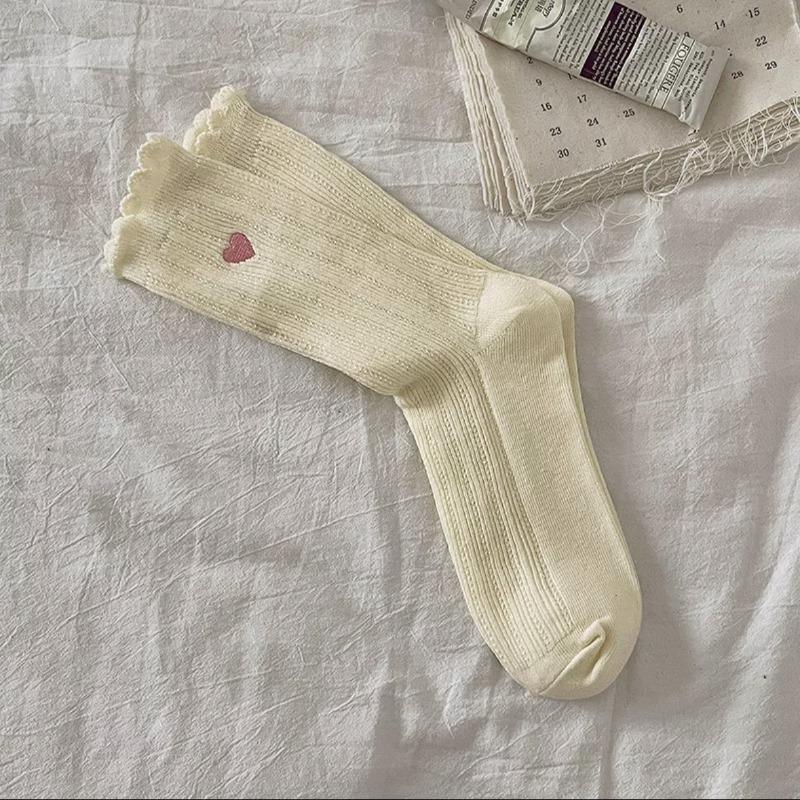 Solid Color Lace Double-stitch Simple and Versatile Embroidered Heart-shaped Mid-calf Pile Socks for Women, College-style Long Socks