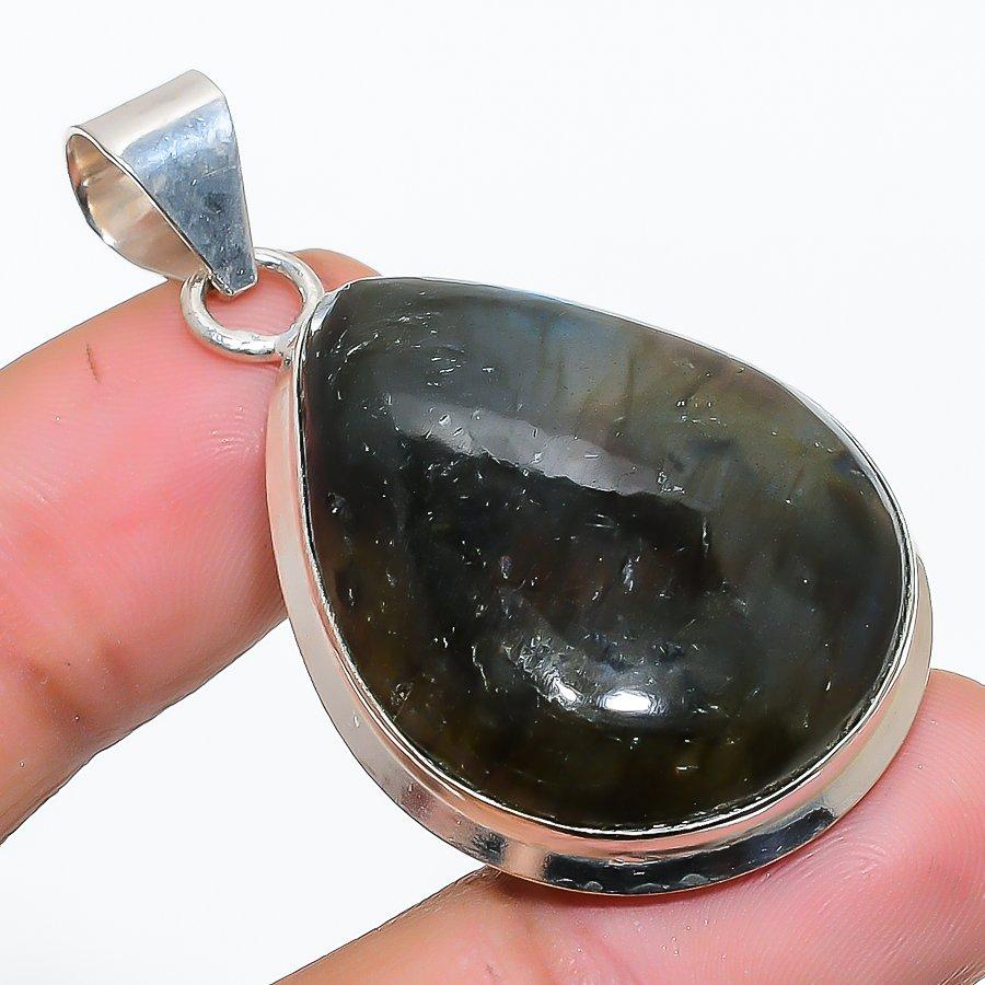 

Labradorite Gemstone 925 Solid Sterling Silver Jewelry Pendant 1.85 SU-10225