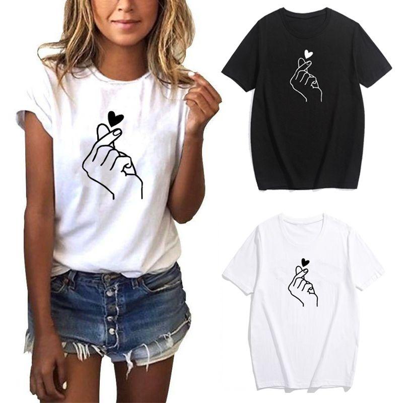 Stylish Heart Print T-shirt For Women Featuring Soft Comfortable Fabric And Casual Design