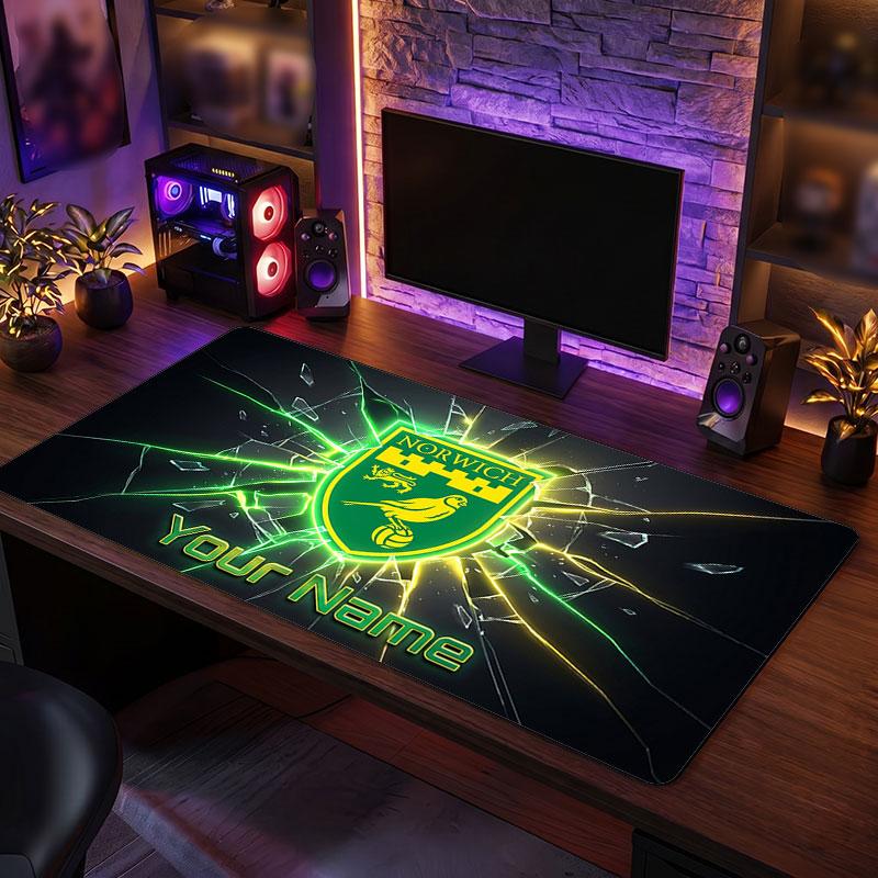 Norwich City Benutzerdefiniertes Großes Mauspade, Personalisierter Name Textdruck, Fußball Logo Rutschfeste Schreibtischmatte Gaming Geschenk