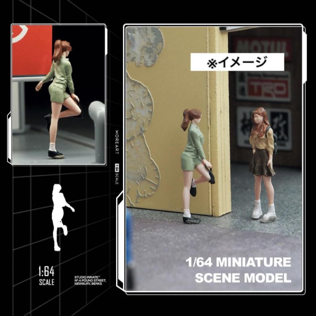 164 Scale Figure of a Girl In Casual Clothes, Miniskirt, and Green Bag, Model Kit, Diorama, Item Number 22223598 [Used]