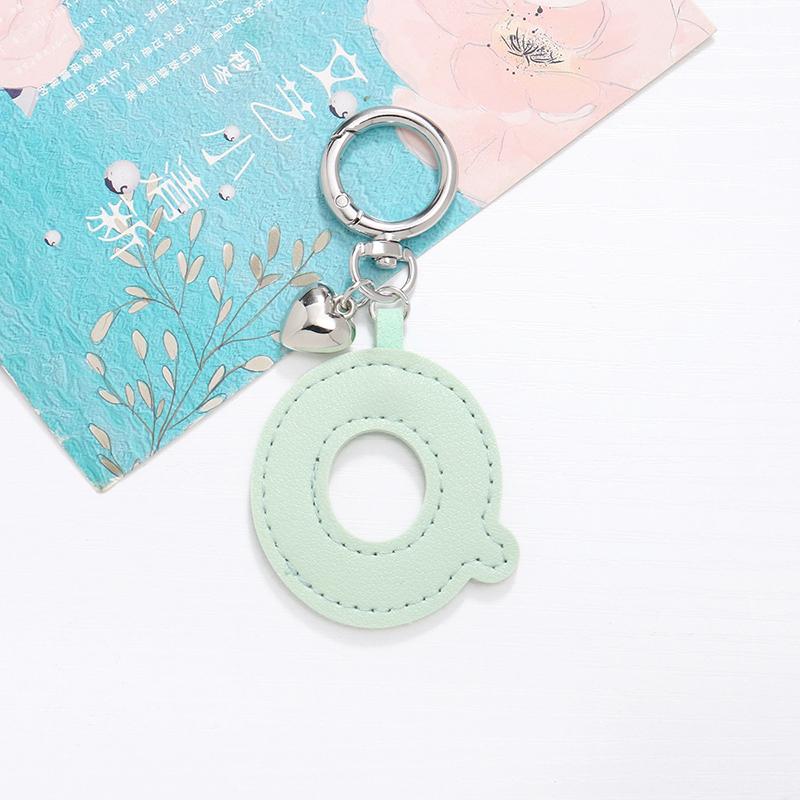 Barevná kožená klíčenka na 26 písmen pro ženy Dívky Přívěsky na klíče s počátečním písmenem 26 batohů dekorace doplňky dárky