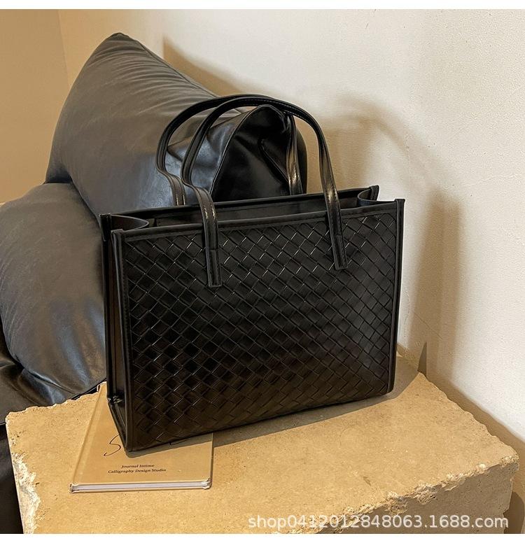 Fashion explosion woven big bag women's 2025 new trendy large-capacity temperament tote bag leisure work commuter bag
