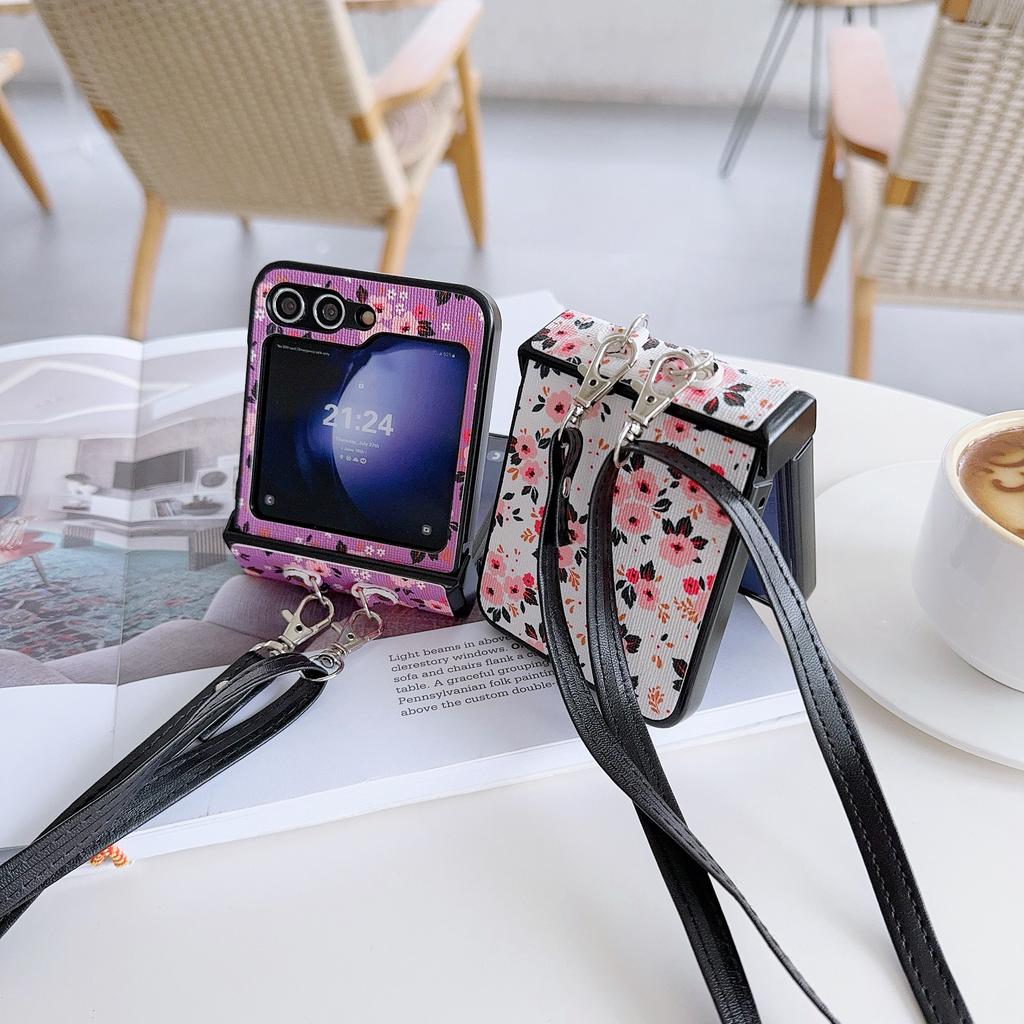For Samsung Galaxy Z Flip7 FE 5G/Z Flip6 5G Small Flowers Pattern PU Leather Coated PC Phone Cover with Crossbody Strap
