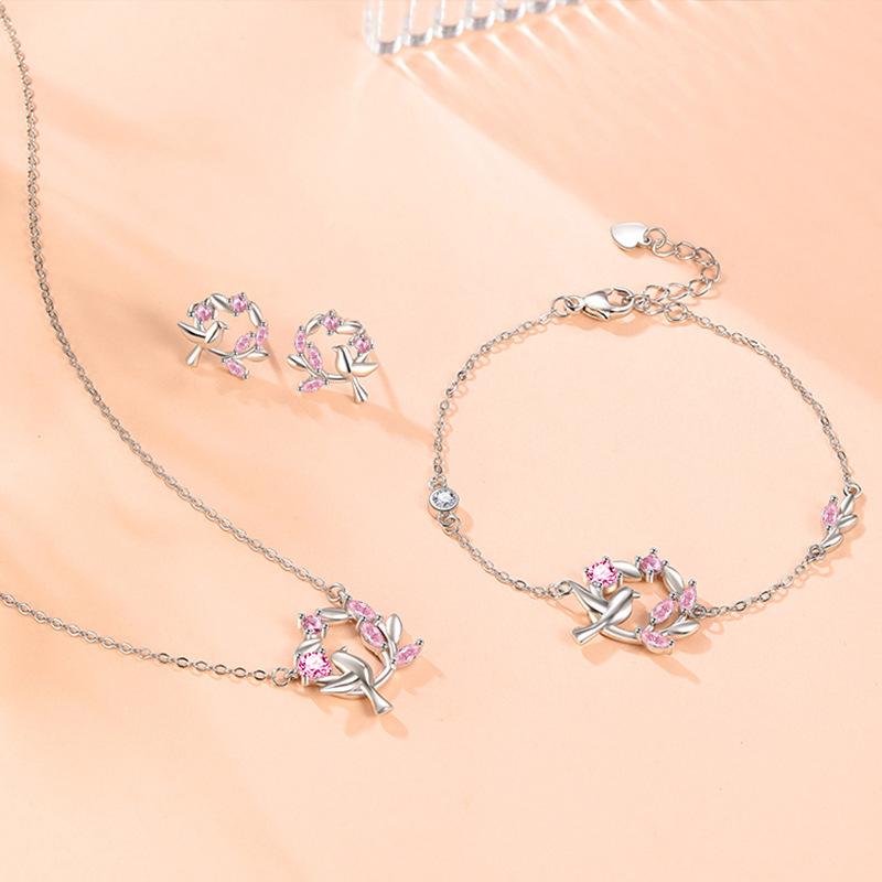 Mai Xiang Happiness Mai Ear Wreath Bird Necklace ins Wind Fashion Versatile Pink Zircon Clavicle Chain