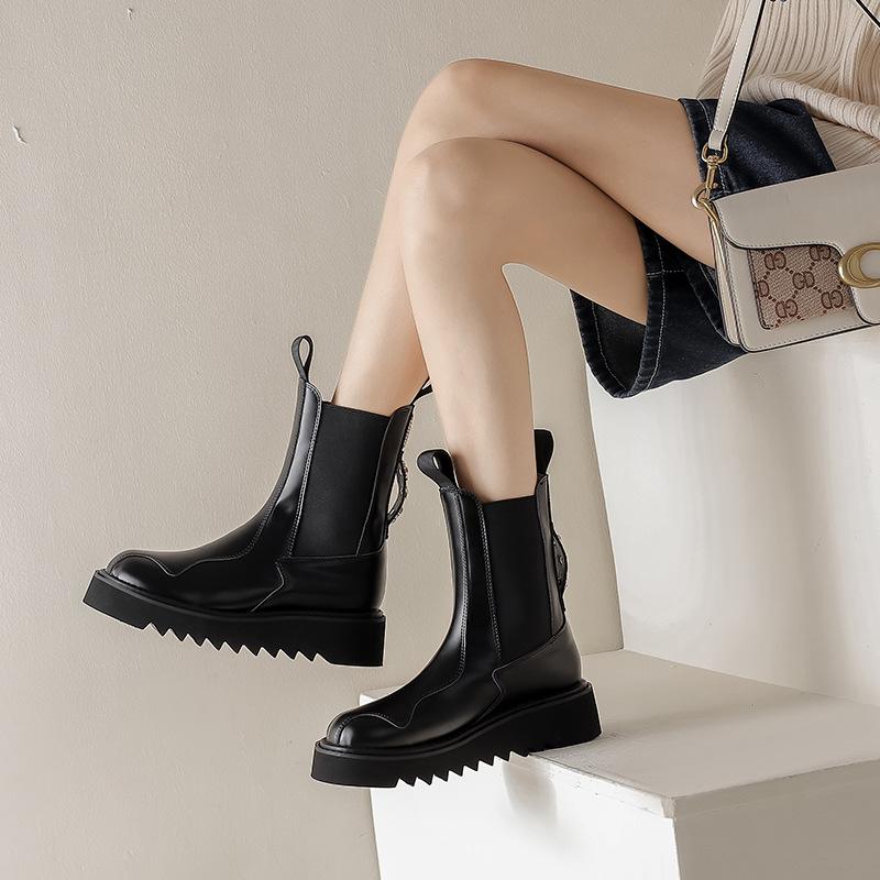 2025 Badge Buckle Slim and Heightened Desert Chelsea Boots Autumn and Winter New Thick-soled British Short Martin Boots Children