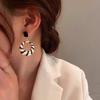 E-commerce Black and White Striped Earrings, Retro Exaggerated Circle Earrings, European and American Personalized New Versatile Ears