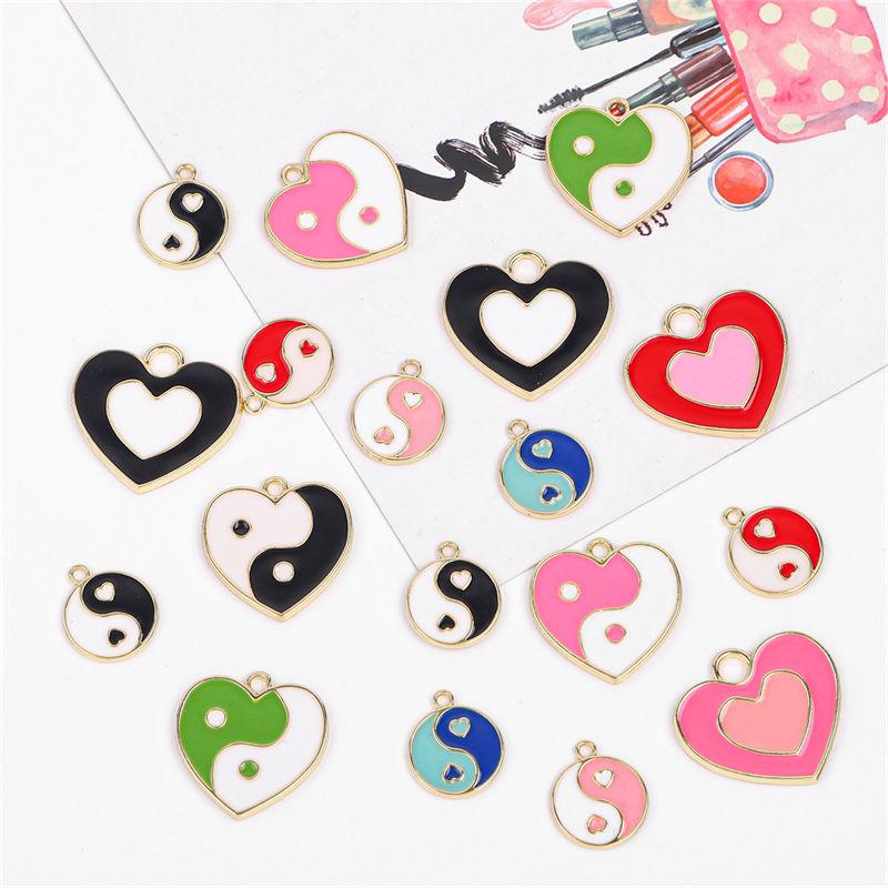 4 stk Alloy Drop Oil Emalje Charms Tai Chi Hjerte Anheng Perler For Smykker Making DIY Halskjede Armbånd Øredobber Håndverk Funn