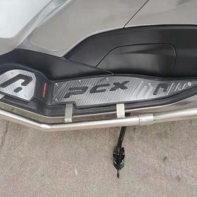 Hliníková slitina Protiskluzové stupačky pro PCX160 - Elegantní, kartáčované motocyklové stupačky