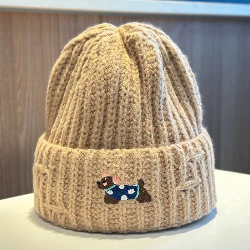 Welpen Bestickte Strickmütze für Damen im Herbst und Winter Warm Süß Niedlich Vielseitig Gesicht Zeigend Klein Überziehmütze, Trendig