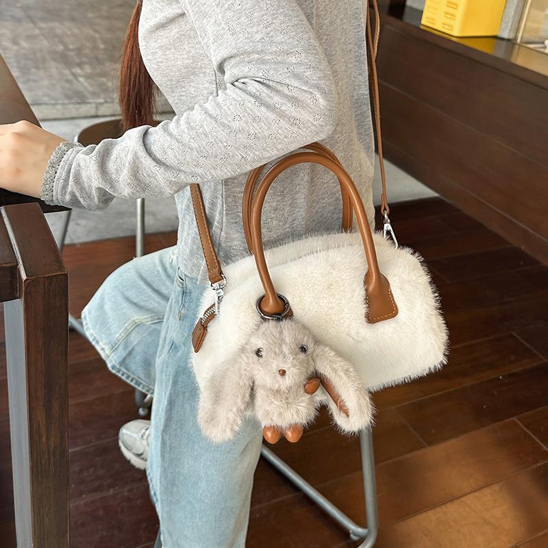 Fashiable Plush Crossbody Bag for Daily Commuting Versatile Single Shoulder Bag Korean Versi Cute Handle Bag