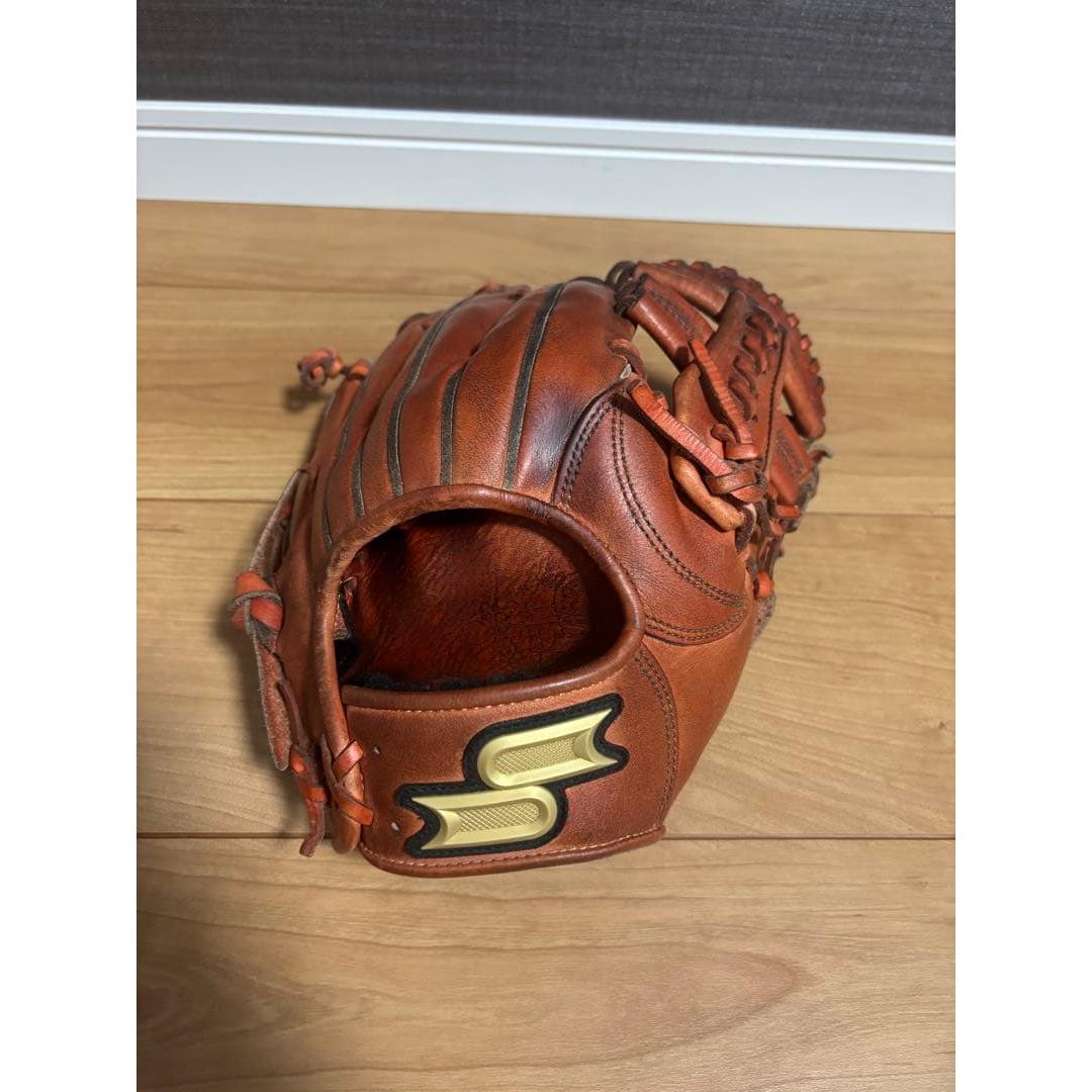 Used SSK Pro Edge Hard Gloves