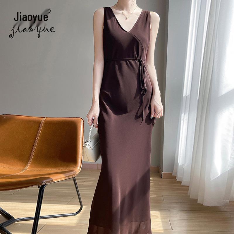

Summer 2025 Georgette V-Neck Spaghetti Strap Maxi Dress with Waist Tie L кавовий