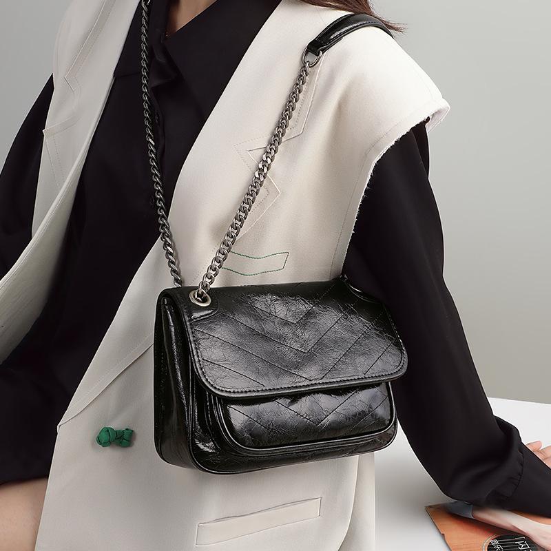 Wandering Bag Women's New Versatile Crossbody Armpit Bag Chain Leather Postal Bag Women's Shoulder Bag