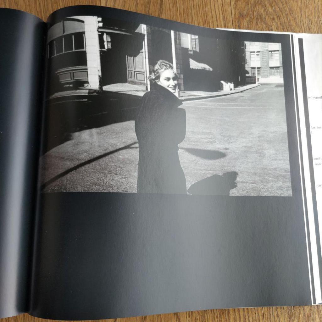 [POUŽITÉ] Kalendář Pirelli