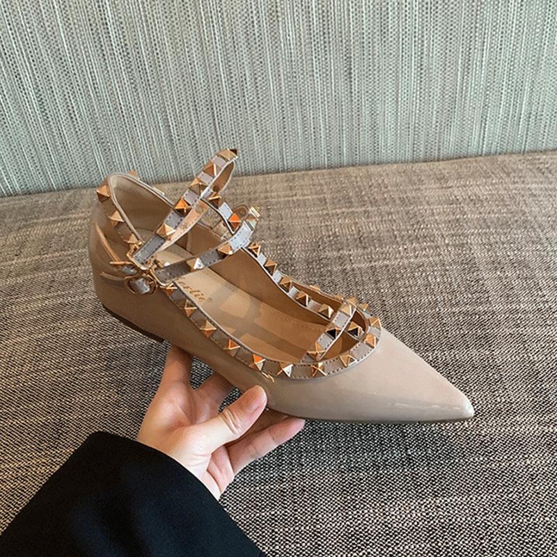 

Французский стиль знаменитостей, туфли Мэри Джейн с заклепками, с острым носком и пряжкой, детские, новые 2025 года, на плоской подошве, с внутренней платформой, одинарные туфли 39 телесный