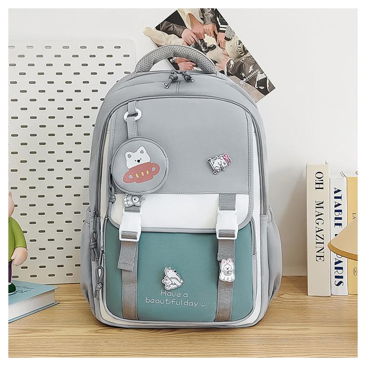 The New Schoolbag Is Breathable and Burden-reducing Spine Protection for Grades 3 To 6. Large-capacity and Lightweight Schoolbags Are Niche