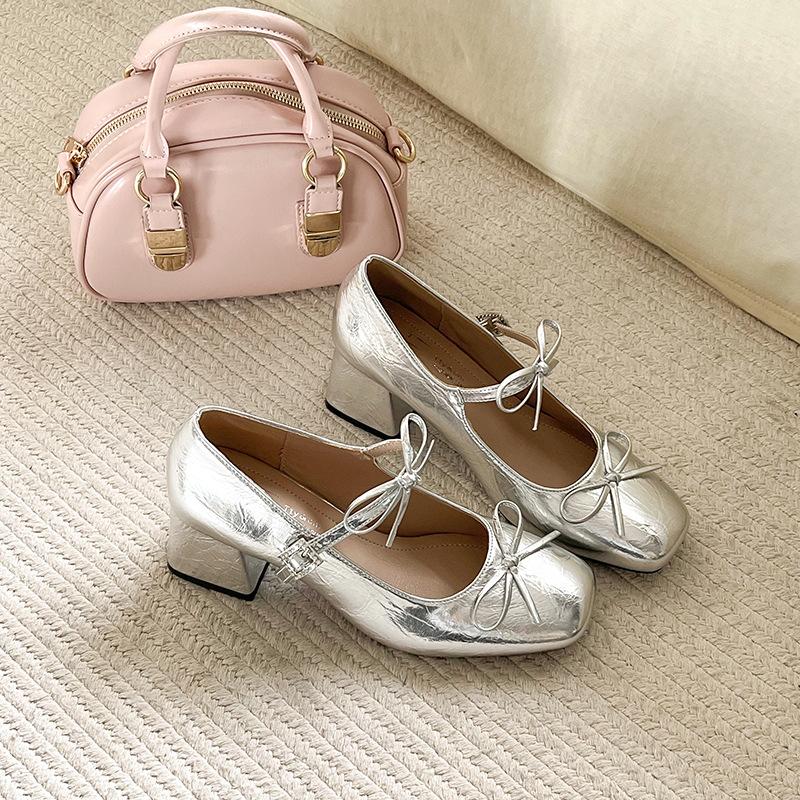 

Thick high heels and light mouth single shoes female 2025 spring and summer new retro fairy style with skirt Mary Jane small leather shoes 39 срібний