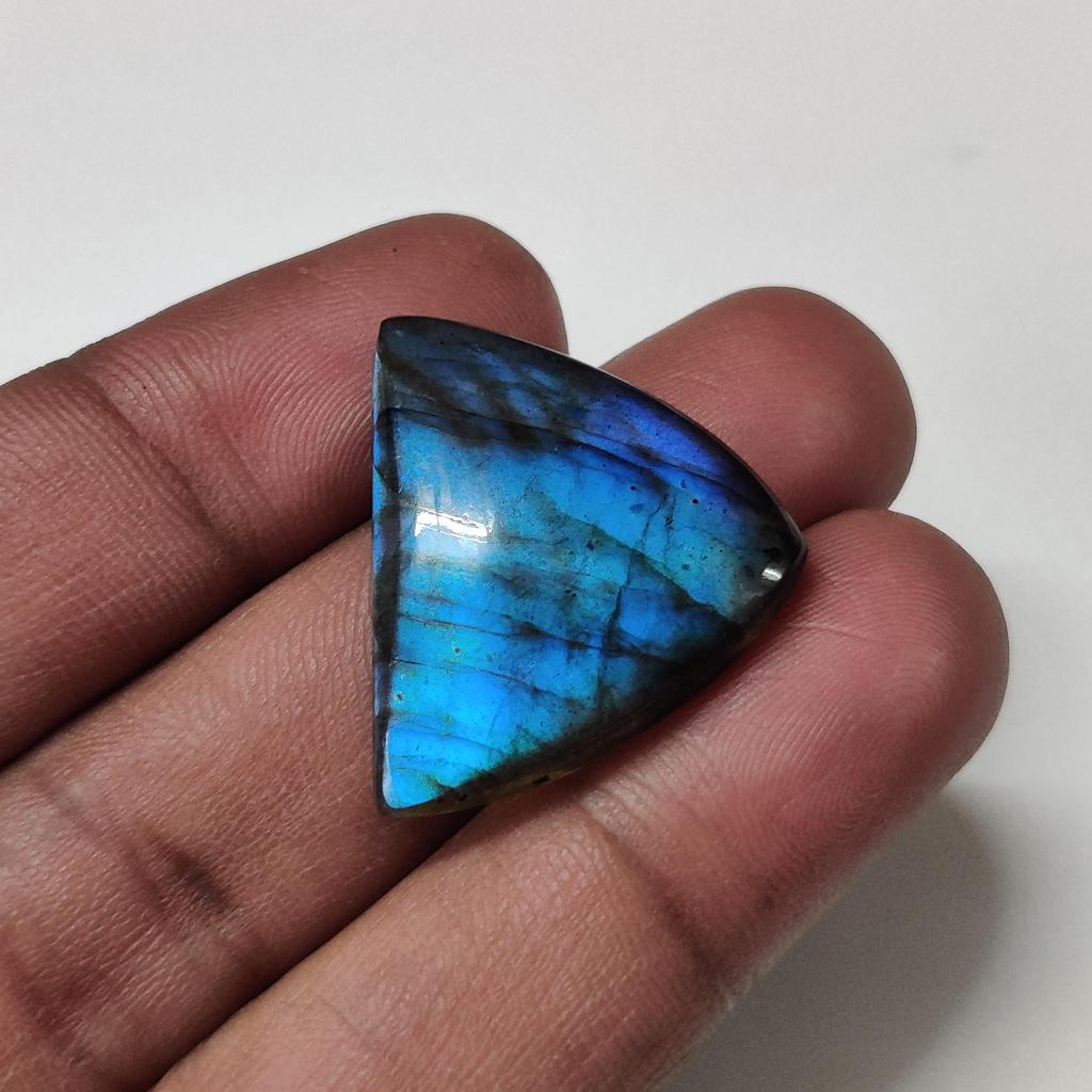 Fancy Shape Labradorite Cabochon Gemstone, 26 Carat, 28x23x5 MM Size.