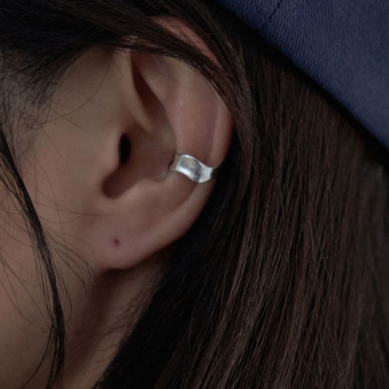 

zney Water Flow Glossy Silver