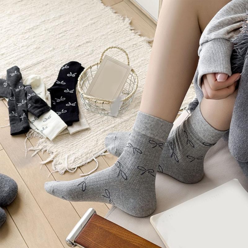 Sweet Girls Elegant Bowknot Pattern Cotton Crew Socks for Women Breathable Casual Fashion Student Middle Calf Socks