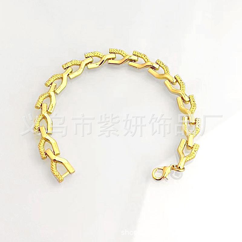 European and American hip-hop men's Cuban chain simple personality not fading diagonal snake bone chain high-quality alloy bracelet
