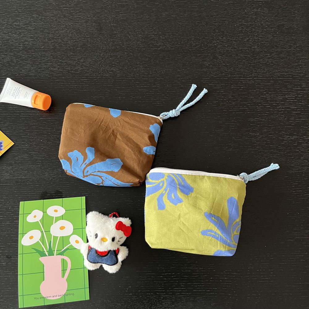 Wrist Strap Mini Coin Purse Girls Storage Pouch for Lipstick Air Cushion Bank Card Key Earphone Cable Card Holder