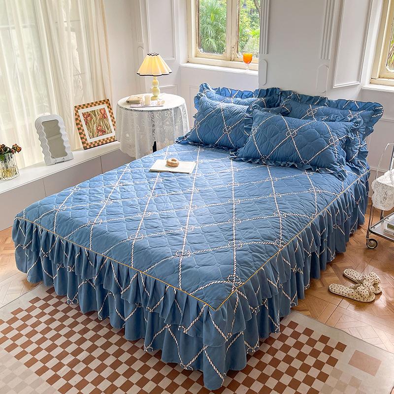 3pcs Bed Skirt Set Solid Color Quilted Thickened Lace Decoration Includes 1 Bed Skirt + 2 Pillowcases Suitable for Home And Hotel