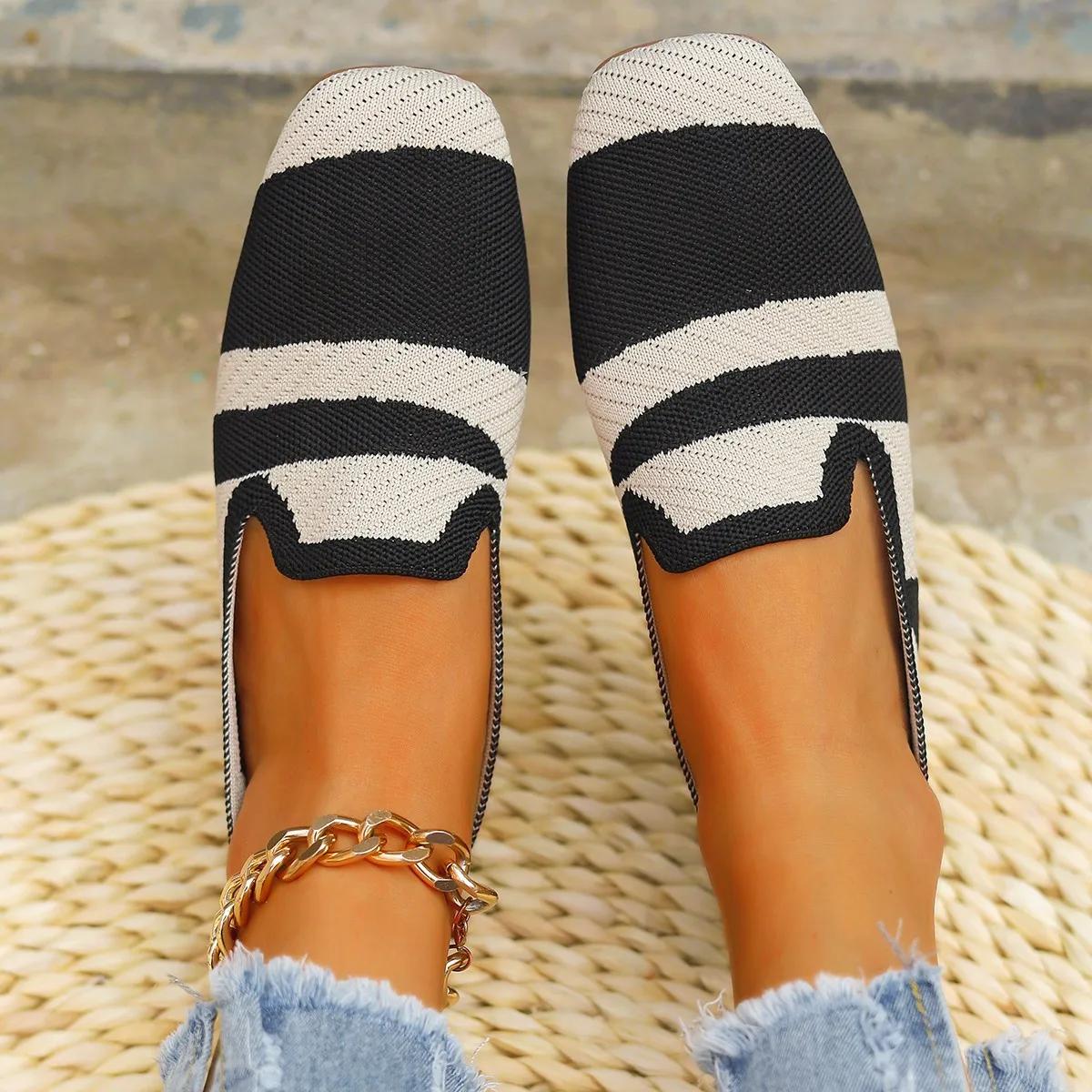 

Модные кроссовки женские сетчатые дышащие легкие повседневные туфли на плоской подошве 2024 года новые весенне-осенние женские лоферы носки женские туфли в стиле Лолиты 43 чёрный