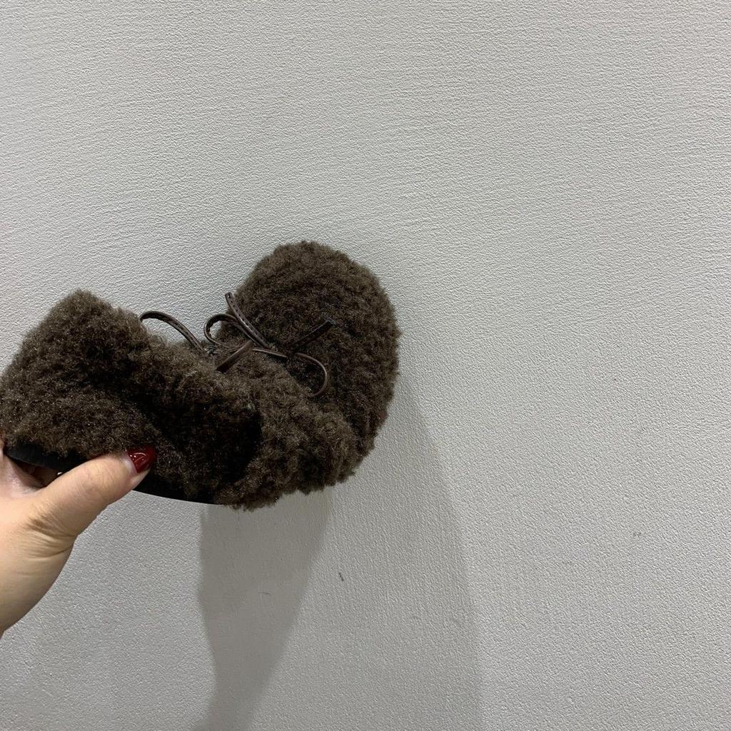 Fairy Wind Gentle Flat-bottomed Lamb Wool Shoes 2025 Autumn and Winter New Round Head Versatile Velvet Bow Doudou Shoes