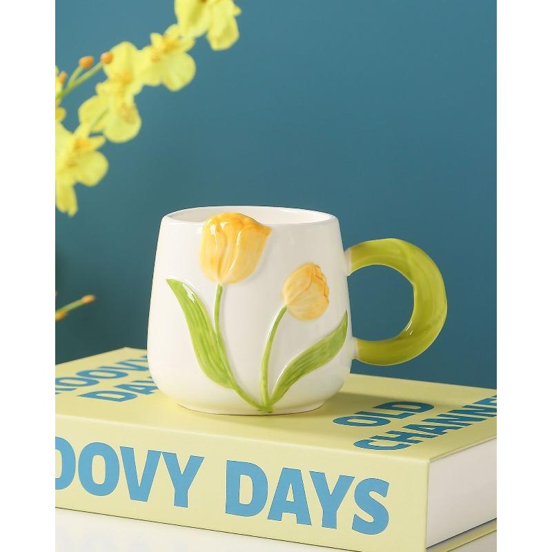

Креативные расписанные вручную кружки с тюльпанами, высокий уровень внешнего вида, керамические чашки в стиле инс, нишевый дизайн, чашки для питья и кофейные чашки 430ml