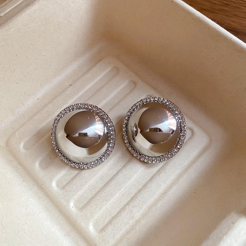Exaggerated Round Smooth Earrings Light Luxury High-grade European and American Fashion Temperament Metal Earrings Girl