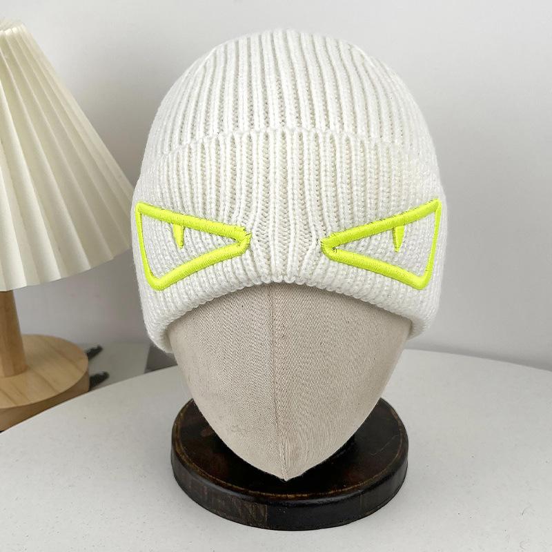 Winter Warm Wool Hat Women's Outdoor Ear Protection Labeling Knitted Cold Hat Student Cycling Morning Running Windproof Pullover Hat