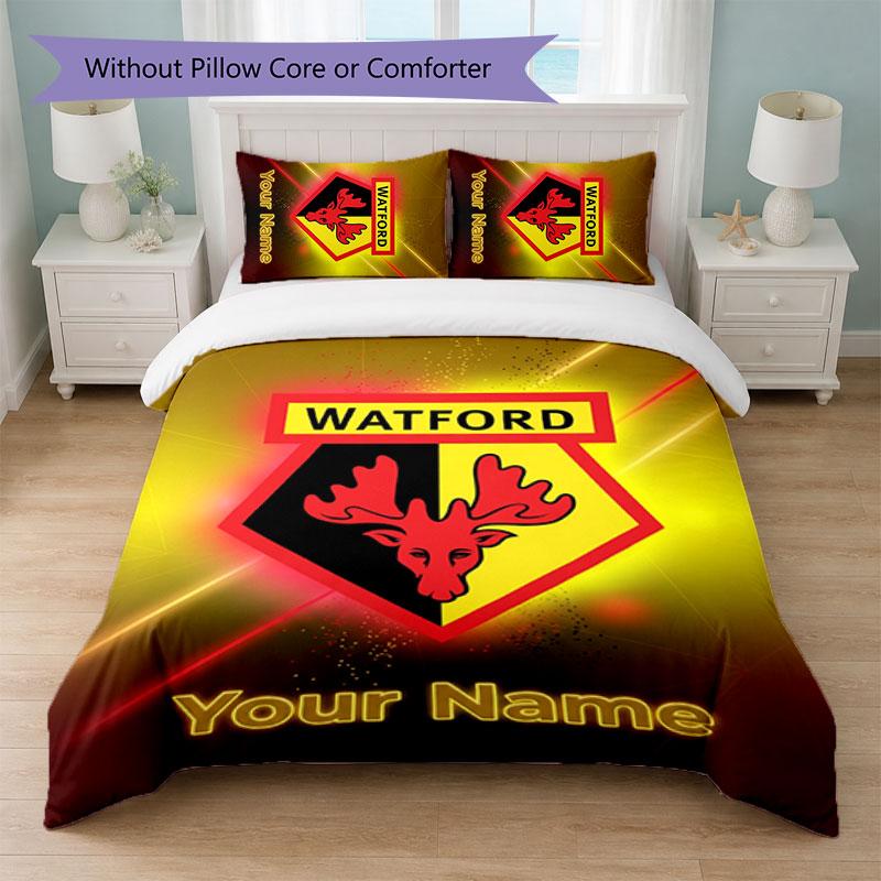Watford FC Individuelles Namens-Text Bettwäsche-Set 1 Bettbezug+2 Kissenbezüge Fußball-Logo Personalisierte Geschenkidee für besonderen Anlass Schlafzimmerdekoration