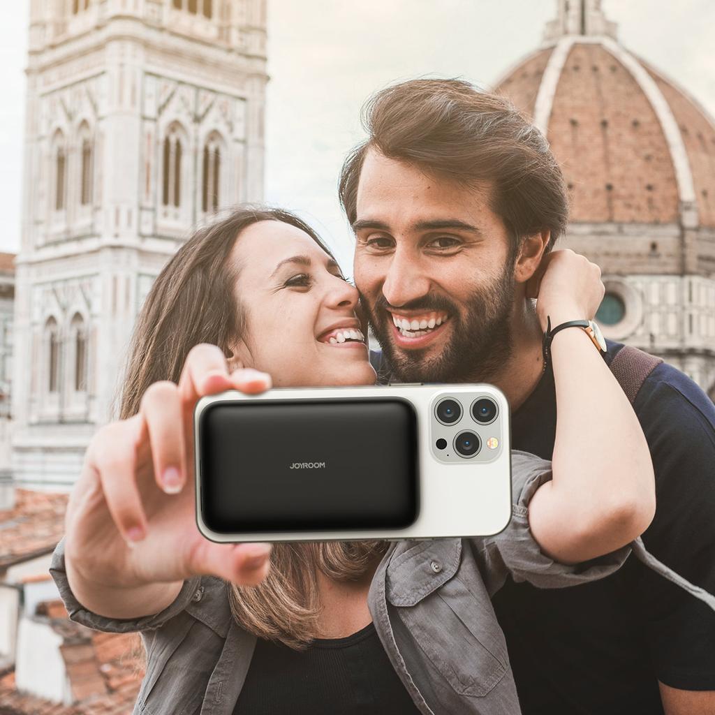 Mini Powerbank 10000mAh Magnetisch mit QC PD USB USBC Ladegerät Schwarz