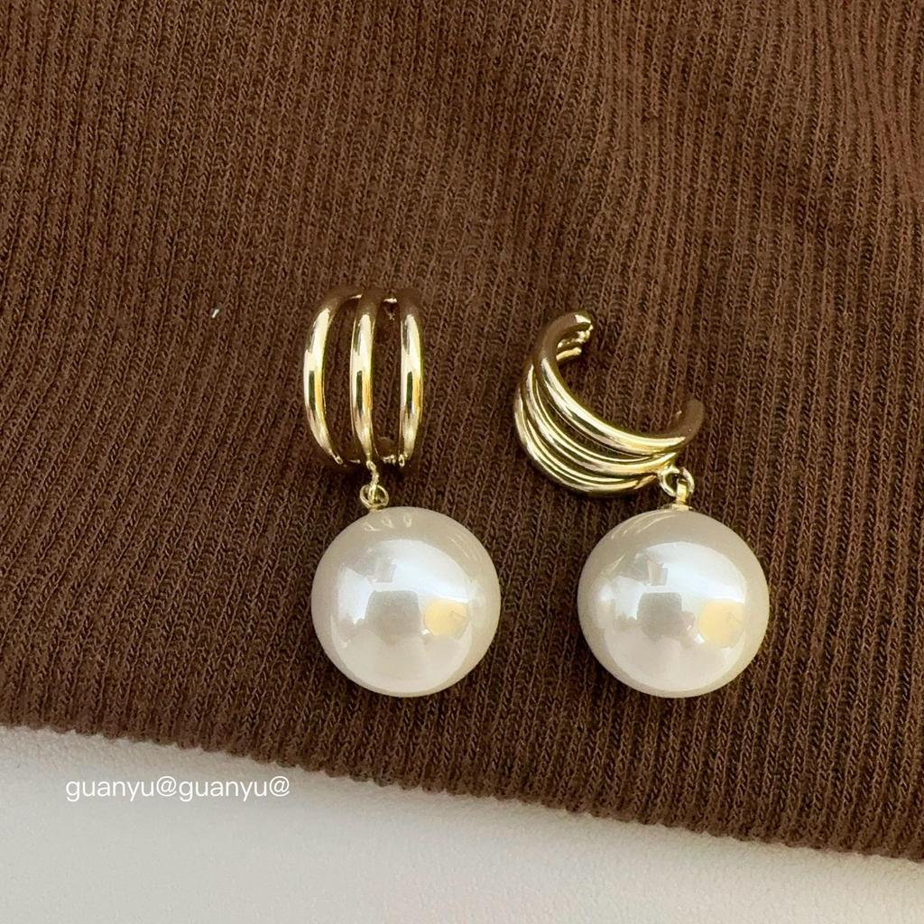 Elegant C-Shaped Metal & Faux Pearl Stud Earrings - Women's Light Luxury, Versatile, Niche Fashion