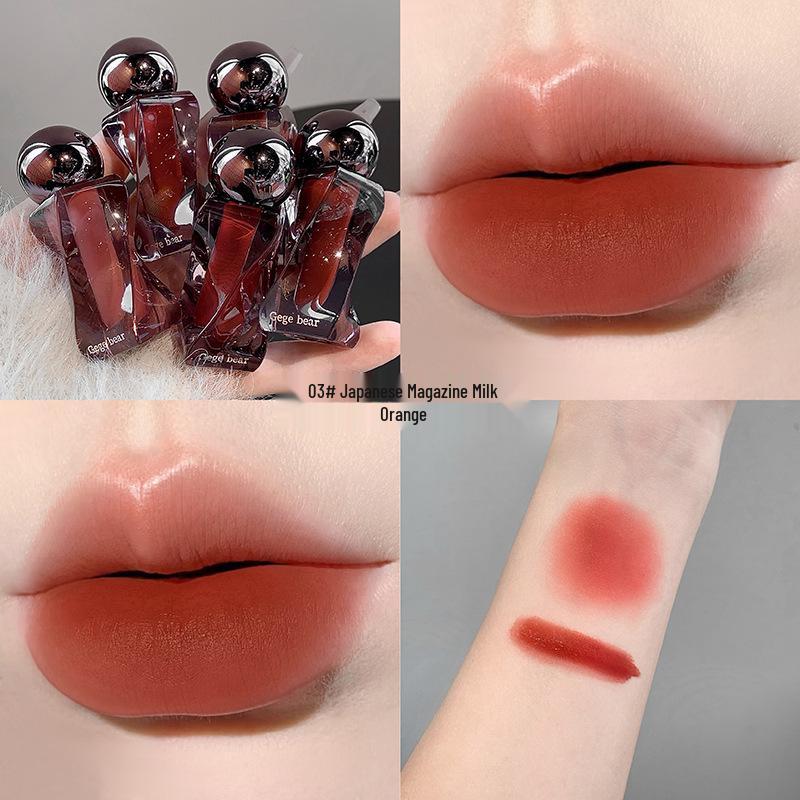 Gege Bear Velvet Matte Lip Mud: Soft Mousse Texture, Mist-like Finish, Stain-resistant, Natural Tint, Whitening Effect.