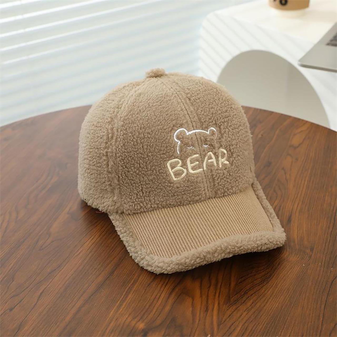 

Милая детская бейсболка с вышивкой медведя, осенне-зимняя, из овечьей шерсти, для мальчиков и девочек, с козырьком-уткой, для детей, теплая кепка с козырьком кофейный