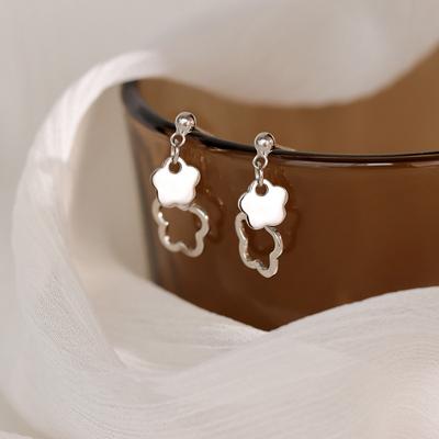 Hollow Flower Earrings Women's Niche Design Sense Small Earrings Ins Cold Wind Simple Stud Earrings