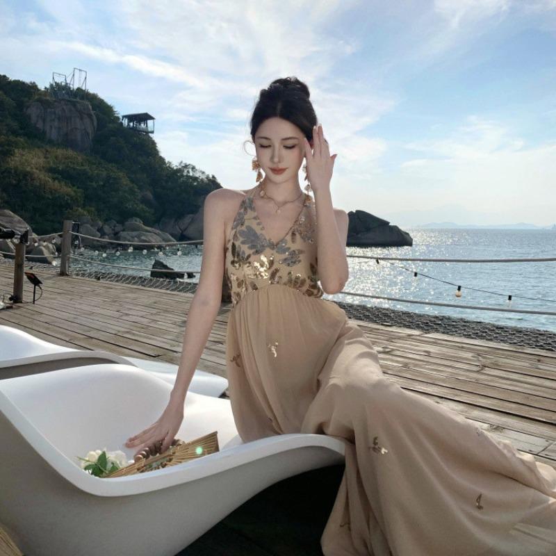 Bead Embroidery Pinch Pleated Neck Strap Holiday Dress Seaside Photo Backless Splicing Sequined Suspender Long Dress Women