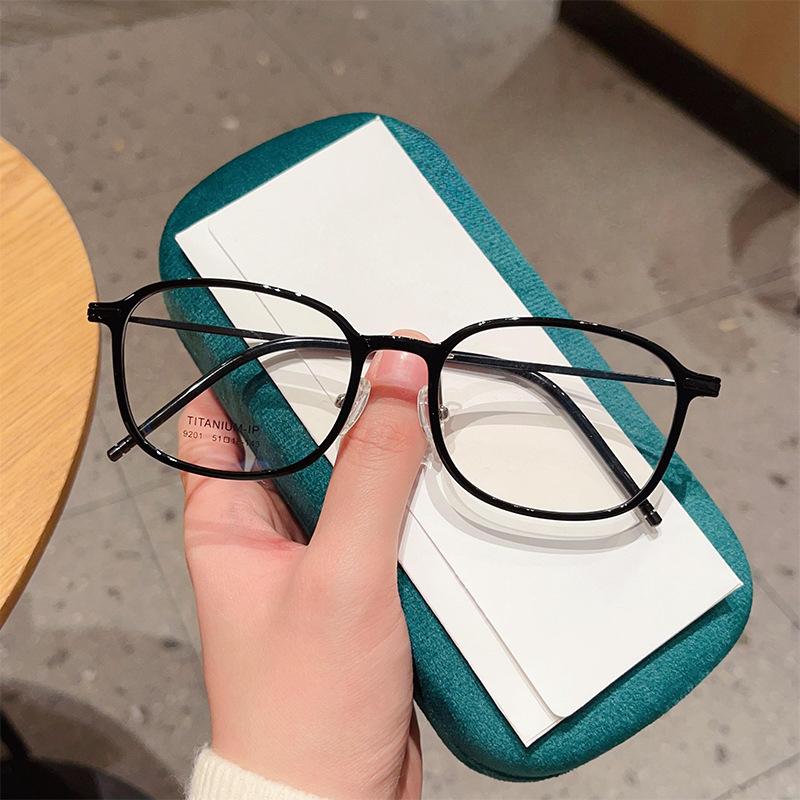 Сверхлегкая овальная ретро-оправа для очков TR90 с перьями — фото 3