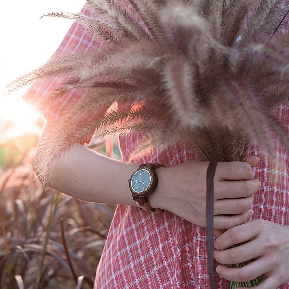 BOBO BIRD Men's and Women's Wooden Watch Colorful Wooden Wristwatch Day and Date Display Multi-functional Handmade Quartz Sports Chronograph Unique