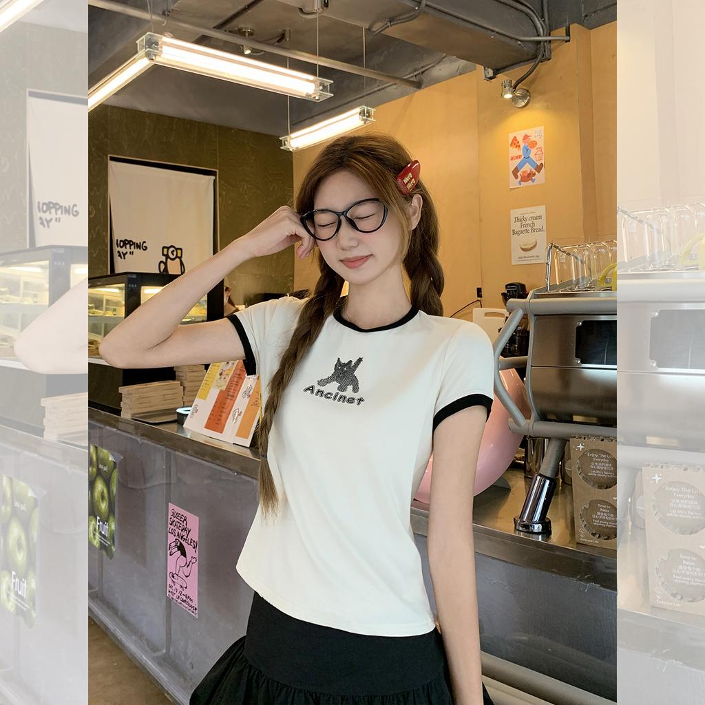 Korean contrasting color cat embroidery design sense round neck short-sleeved T-shirt women's summer new slim-fitting and thin top