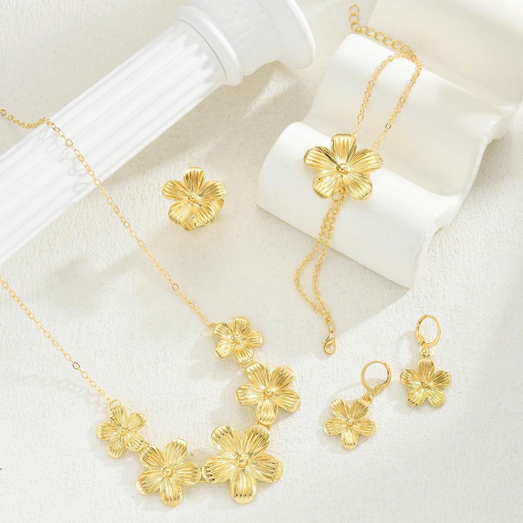5pcs Vintage Elegant Gold Color Metal Flower Earrings Rings Bracelets Necklace Sets for Women Luxury Banquets Daily Wear Jewelry