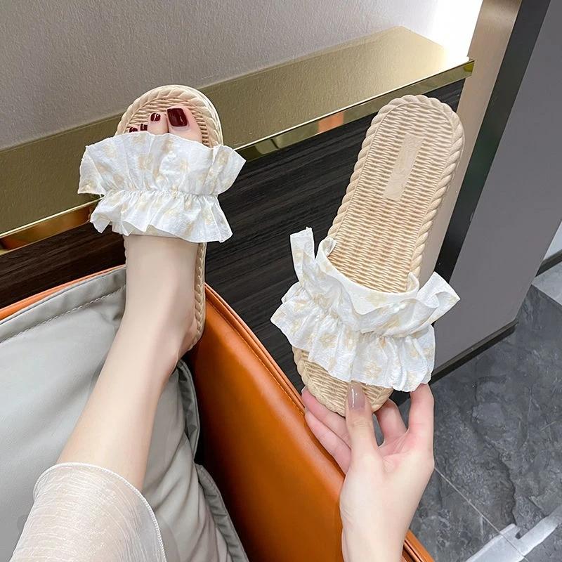 Fashion On Beach Flat Shoes for Women High Quality Pvc Woman Slippers Elegant and Fashionable Sandals Original Clappers Vip Offer Slides