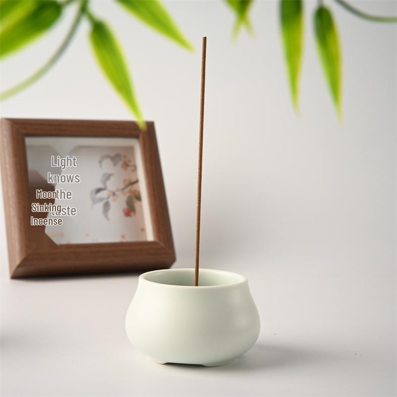 Handmade Japanese Zen Ceramic Incense Burner - Small, Ideal for Sandalwood & Agarwood Aromatherapy or Tea Ceremony