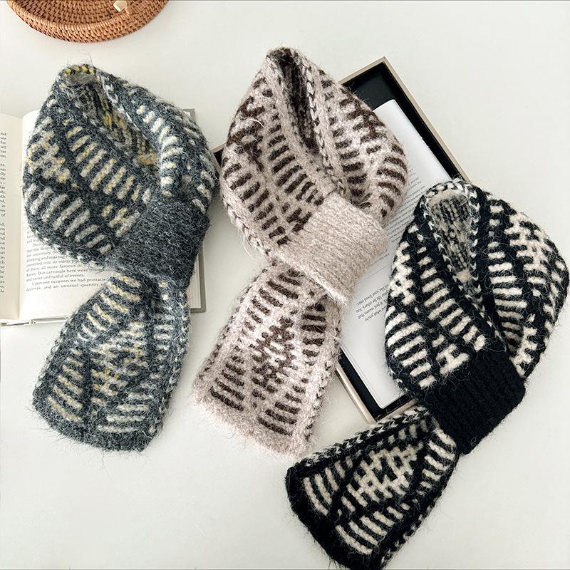 Scarf for Women Japanese and Korean Girls Two-color Knitted Warm Scarf