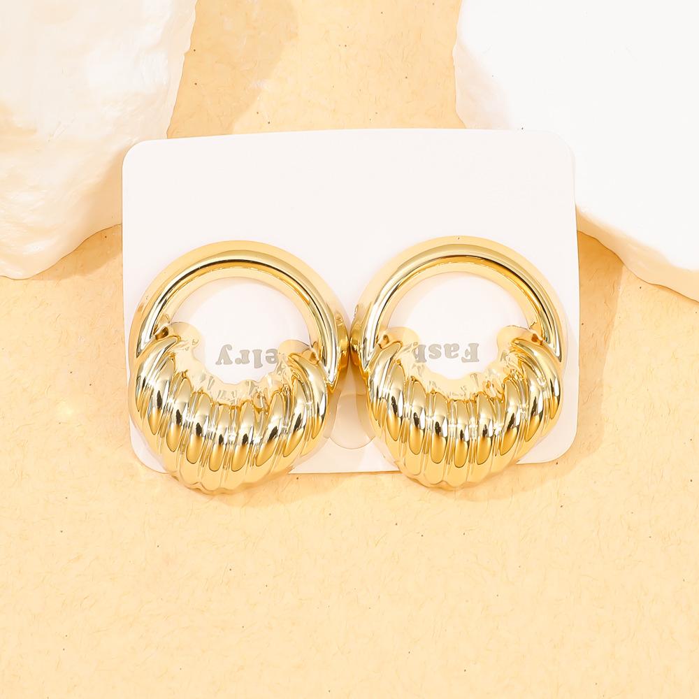 European and American retro high-end acrylic gold-plated stud earrings, electroplating personalized fashion women's stud earrings set