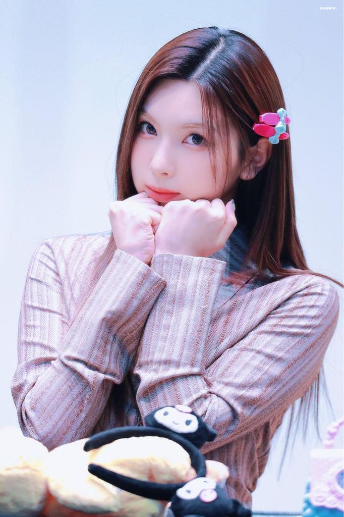 [USED] NMIXX WITHMUU Autographed Polaroid Bay